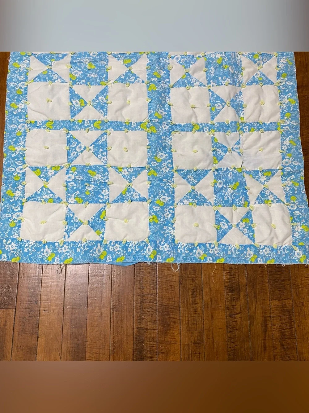 Vintage Ohio Star Patchwork Baby Crib Tie Quilt 32” x 44”